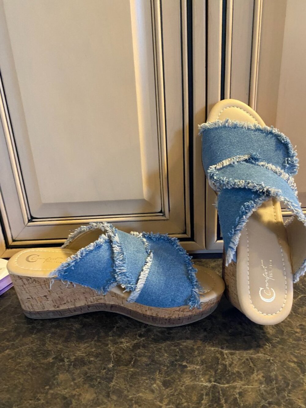 Comfort Brand Sandals made out of jean material, size 9 (K) - Picture 2 of 5